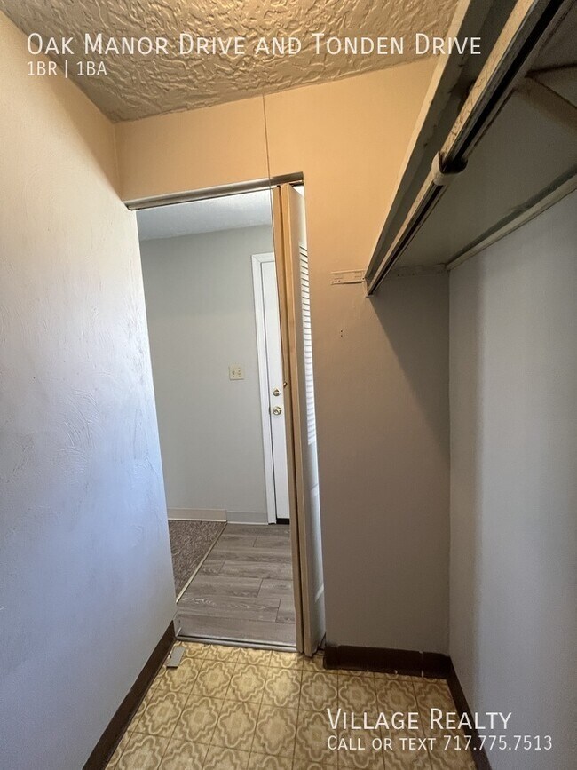 Building Photo - 228 Oak Manor Dr