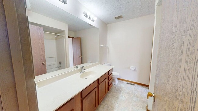 Building Photo - 5917 Shadow Lake Cir