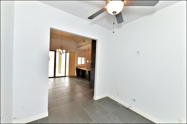 Building Photo - 5973 Cartagena Cir