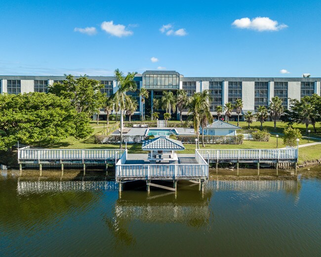 The Rise Lake front Rentals Sunrise, FL Apartment Finder