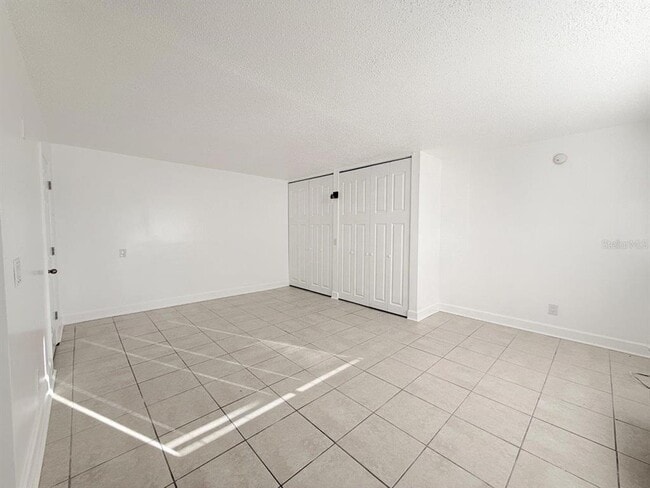 Building Photo - 3301 58th Ave S