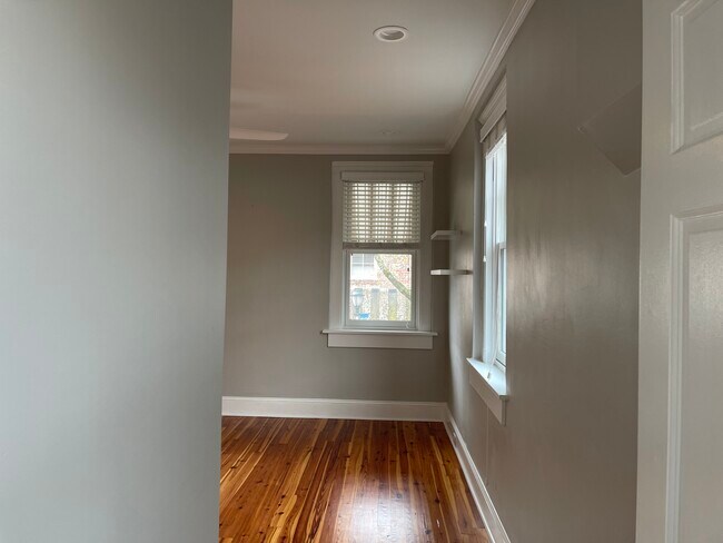 Building Photo - 116 E Council St