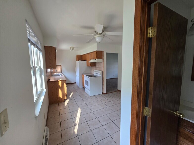 Kitchen - S69W15010 Cornell Cir