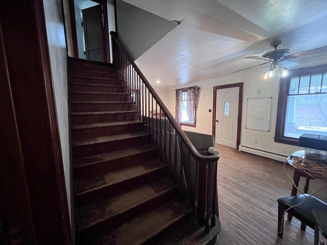 Building Photo - 1515 House