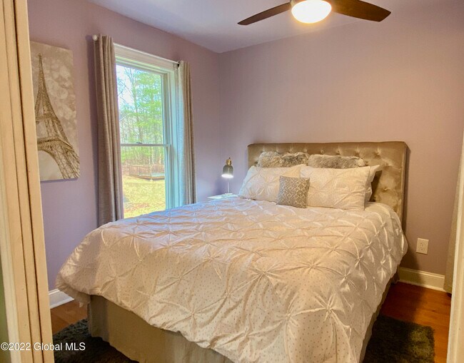 Building Photo - 4 Corinne Ct