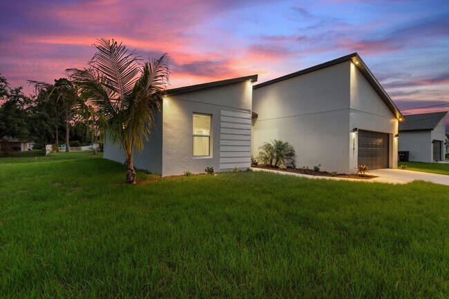 Building Photo - 2354 Littlefield Ln
