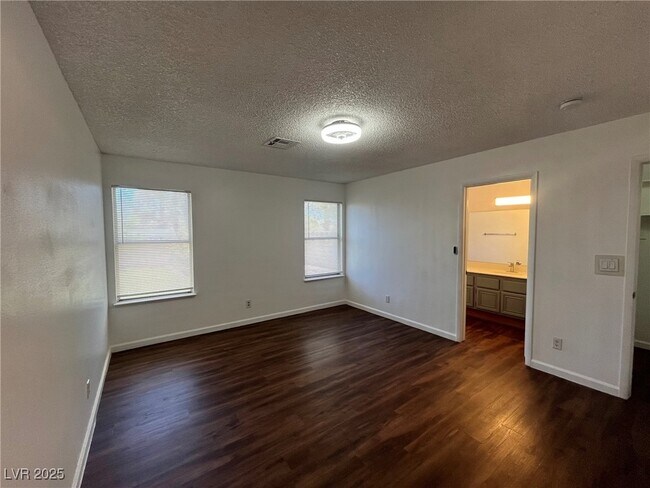 Building Photo - 2908 Gentilly Ln