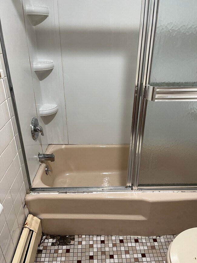 Tub / Tile Flooring - 13 Bancker Ave