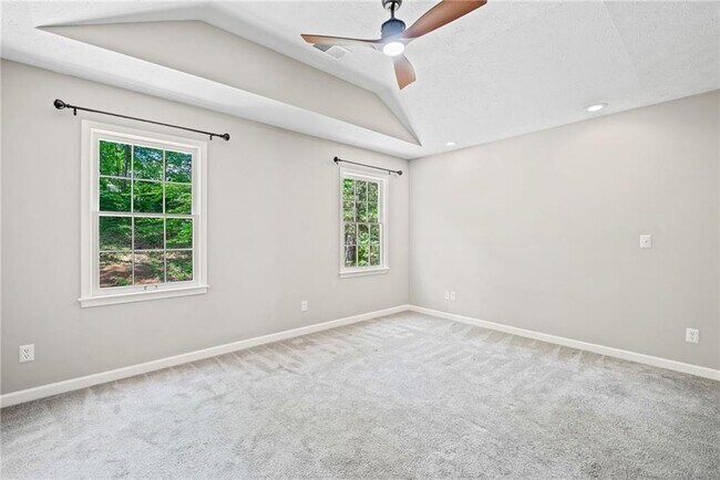 Building Photo - 5590 Princeton Oaks Dr