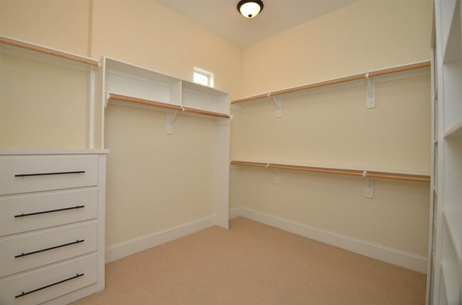 Building Photo - 1818 Binz St