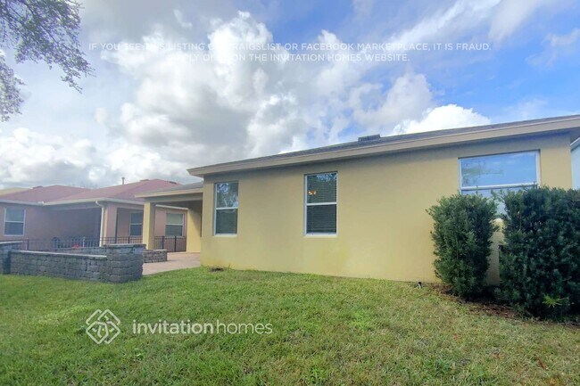 Building Photo - 15612 Starling Water Dr