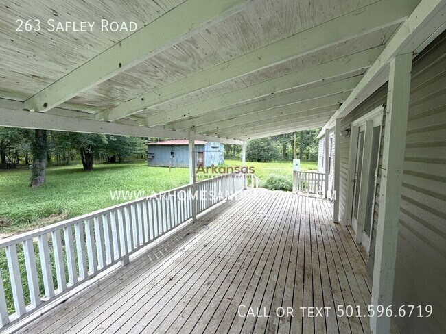 Building Photo - 263 Safley Rd