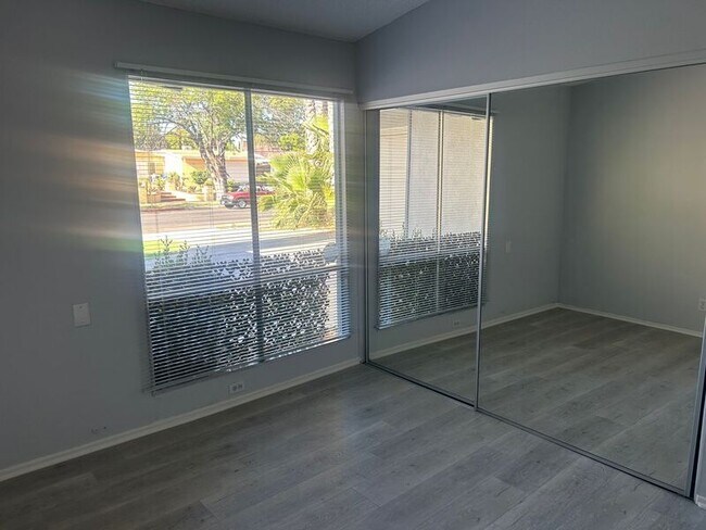 Building Photo - 22859 Valerio St