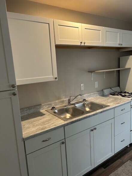 Primary Photo - 6050 OH-14