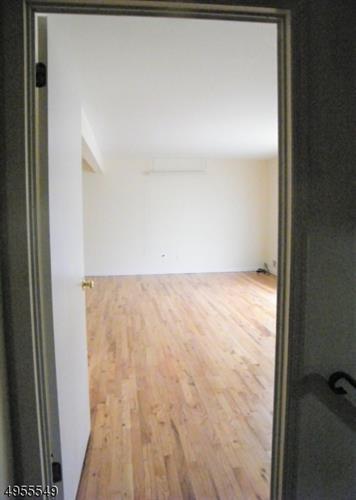 Building Photo - 65 Wolf Pl