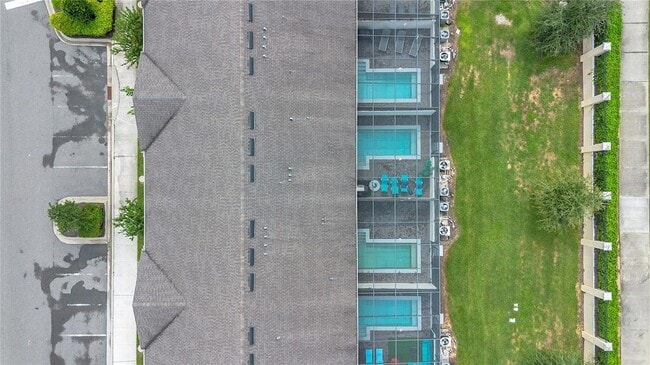 Building Photo - 2406 Dubai St