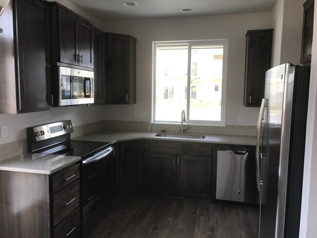Building Photo - Beautiful Home in Bend's Desirable Farmington Reserve