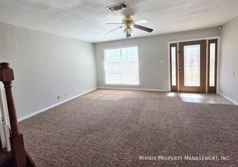 Building Photo - 1325 E Cowden Ave