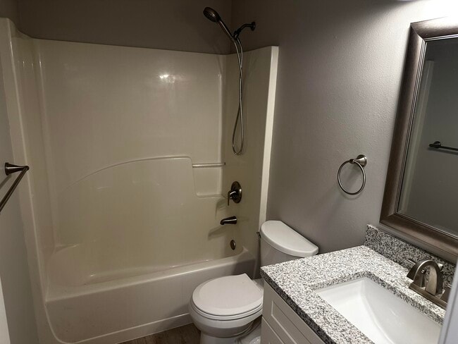 Building Photo - 2987 Windsor Cir