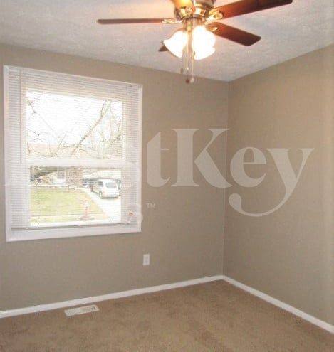 Building Photo - 5507 Armstrong Dr