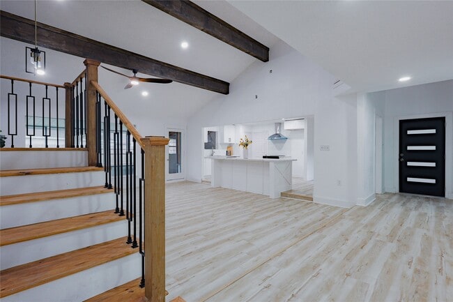 Building Photo - 2902 Misty Park Dr