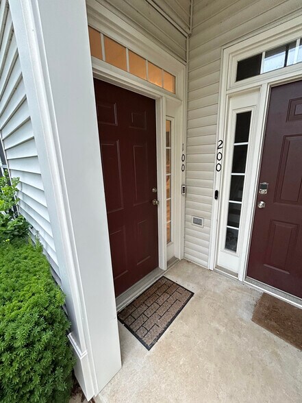 Building Photo - 640 Orchard Ridge Dr