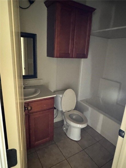 Building Photo - 938 Kensington Dr