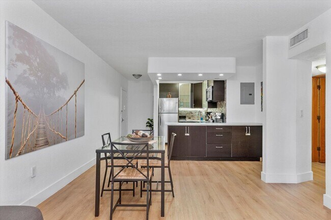 Building Photo - 3522 NE 166th St