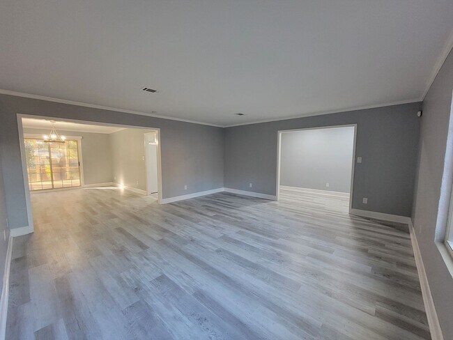 Building Photo - 4 bedroom house for rent in NE Tallahassee for $3250 with a 2 car garage, wood floors