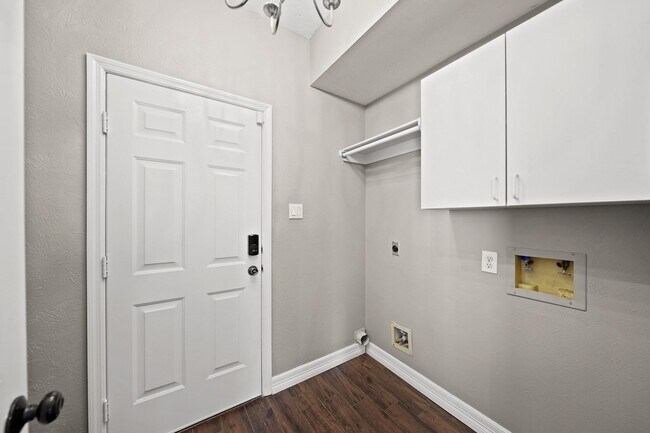 Building Photo - 1207 Wildewood Ct