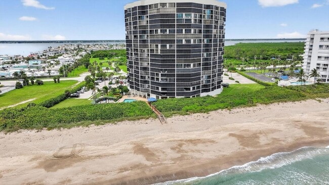 Building Photo - 9650 S Ocean Dr