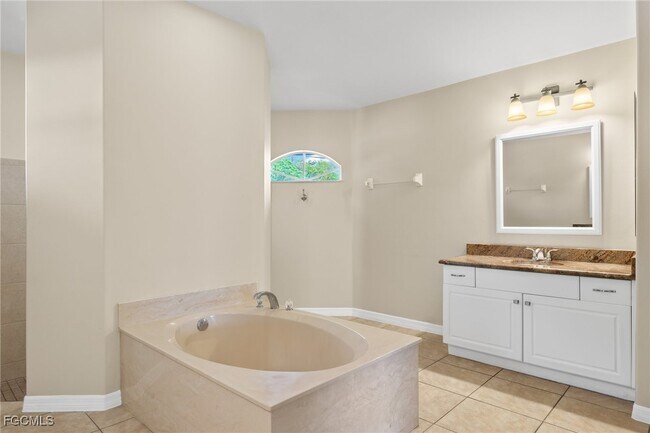 Building Photo - 1418 Shelby Pkwy