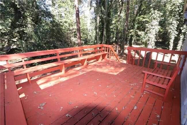 Building Photo - 4069 Shady Dr NW