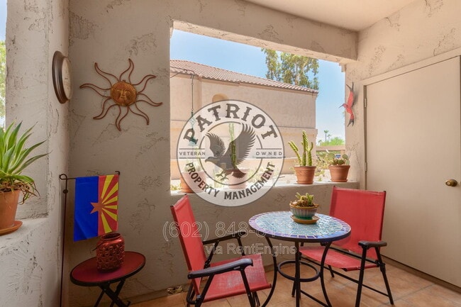 Building Photo - 9708 E Vía Linda