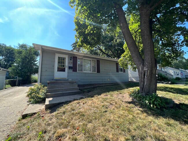 Front - 1310 55th St