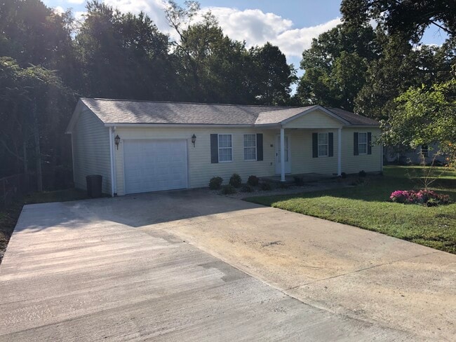 Building Photo - 205 Walden Ave