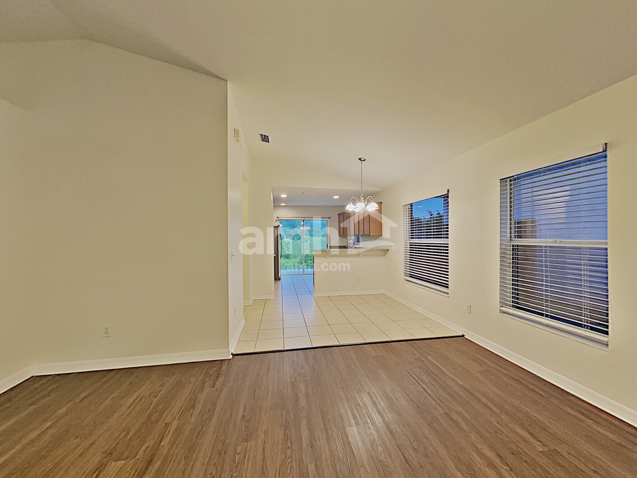 Building Photo - 8431 Deer Chase Dr