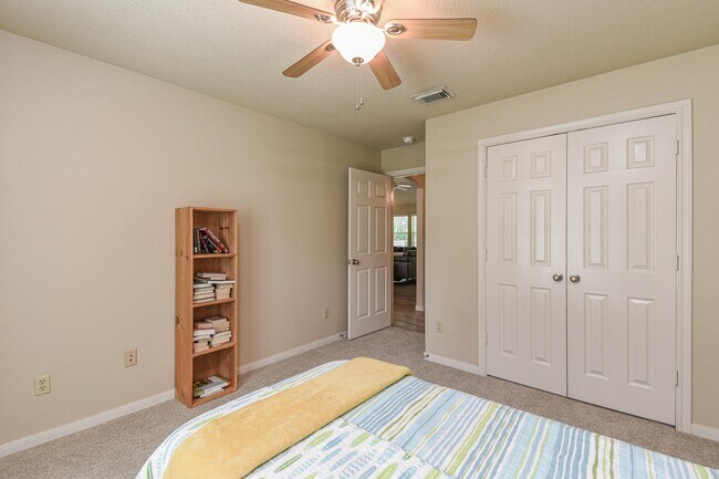 Building Photo - 203 Summer Pine Ct
