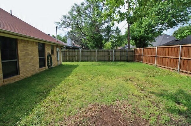 Building Photo - 6506 Impala Dr