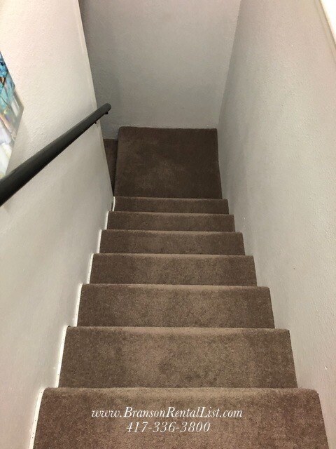 Building Photo - Spacious Basement Home with Breathtaking Views!!!