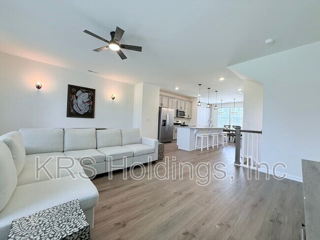 Building Photo - 849 Parc Townes Dr
