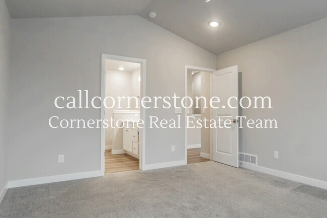 Building Photo - 10565 Summer Rdg Dr