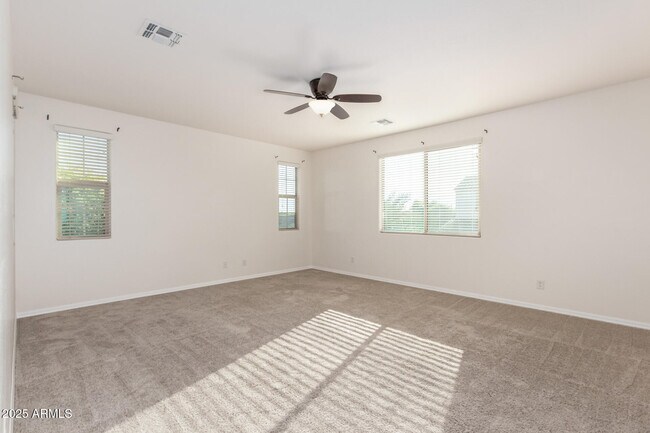 Building Photo - 3142 N Clanton St