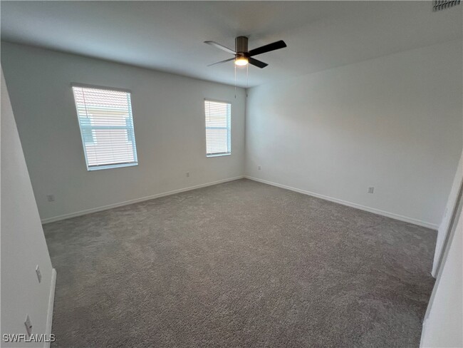 Building Photo - 2827 Blossom Wy