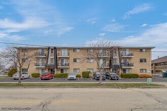 Building Photo - 200 Madison St