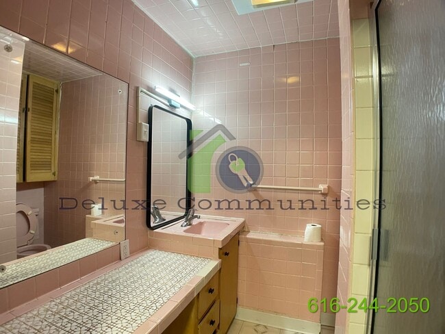 Building Photo - 4366 Prairie St SW