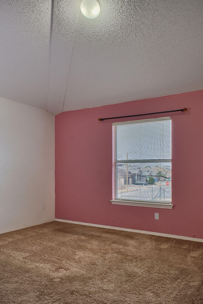 Building Photo - 401 Santorini Ct