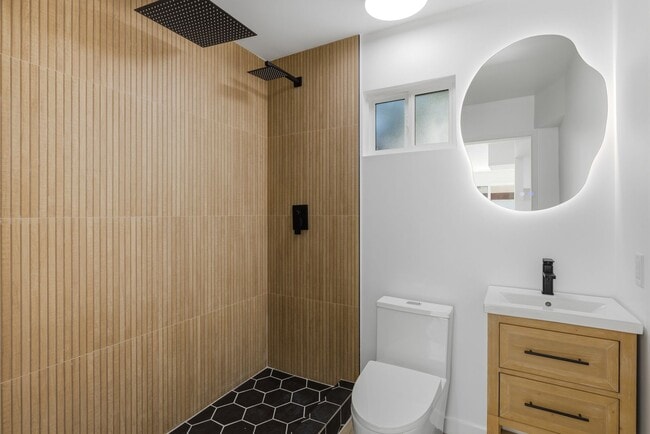 Building Photo - Stunning New Construction in Mission Hills – 2BR/2BA – Going Quick  | 4 Weeks of Free Rent + Free...