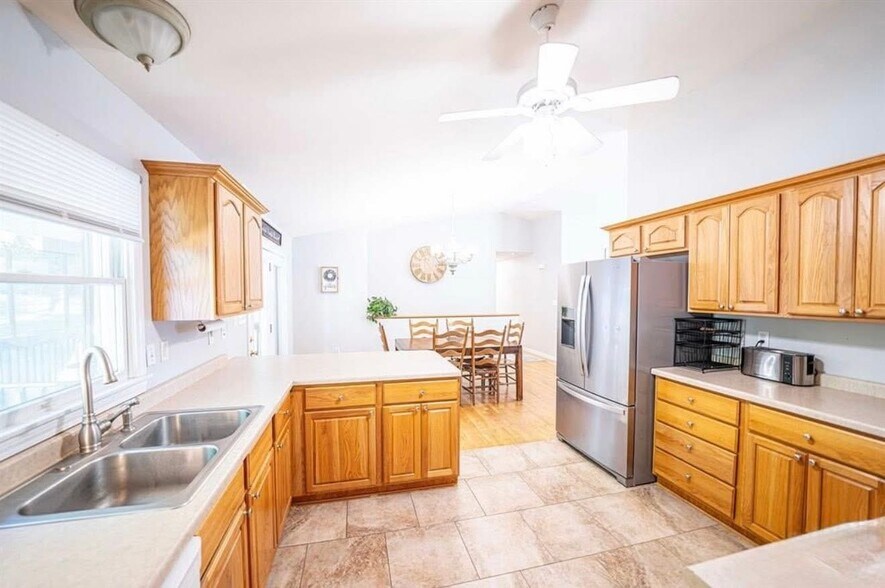 Building Photo - 120 Edgewood Rd