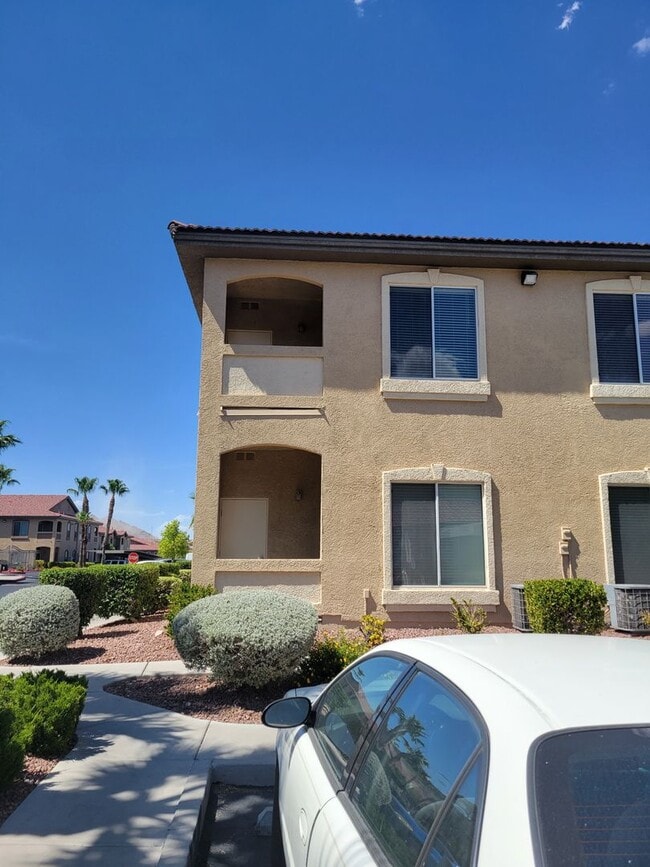 Building Photo - 10650 Calico Mountain Ave